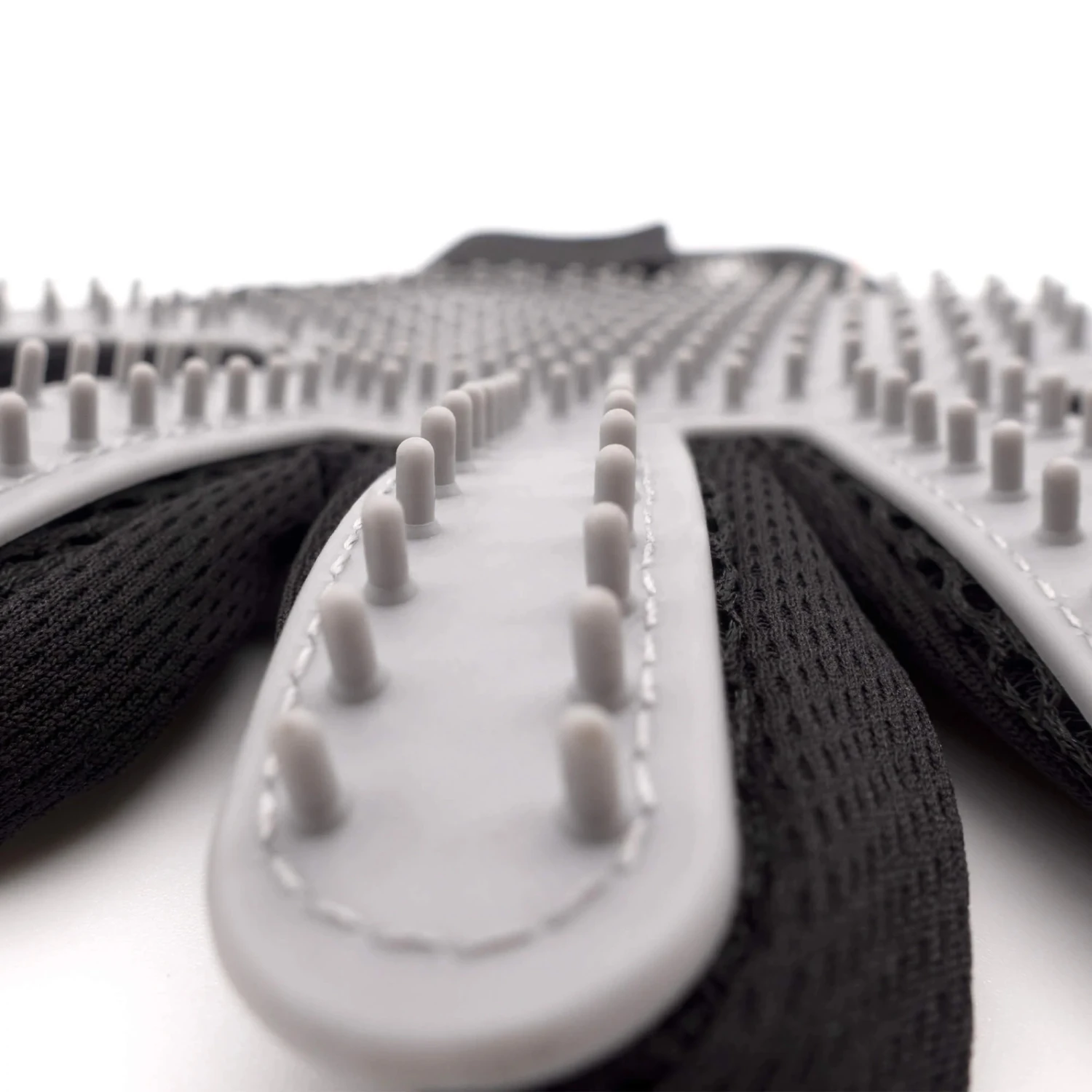 Wahl Grooming Glove Grey 4 Wahl Grooming Glove Grey - Image 2